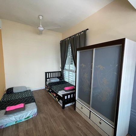 Baojuwu@2 Bedrooms Akademik Suites Austin Height ジョホールバル エクステリア 写真